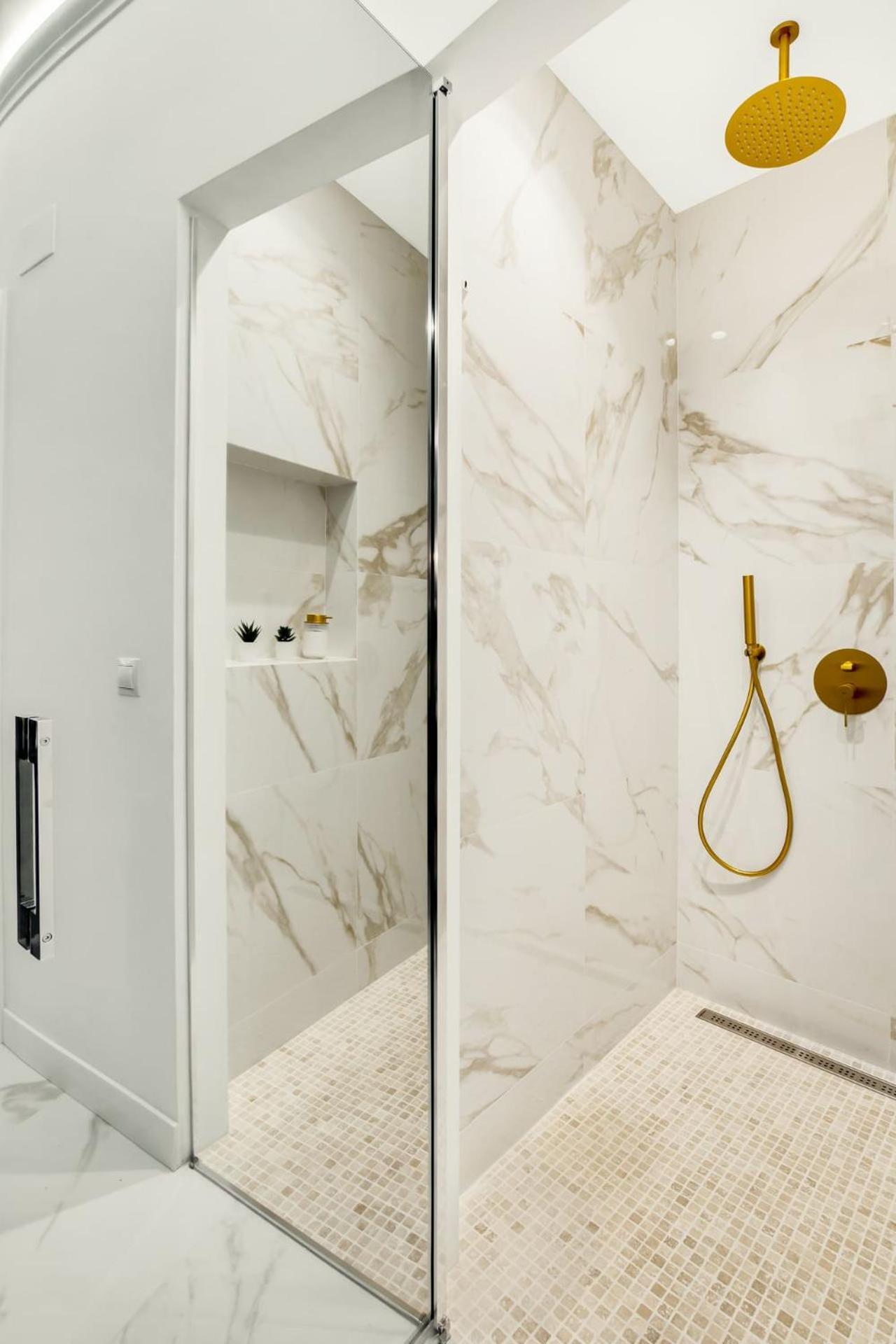 Апартаменты Apartamento En El Centro De Малага Экстерьер фото