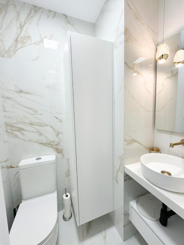 Апартаменты Apartamento En El Centro De Малага Экстерьер фото