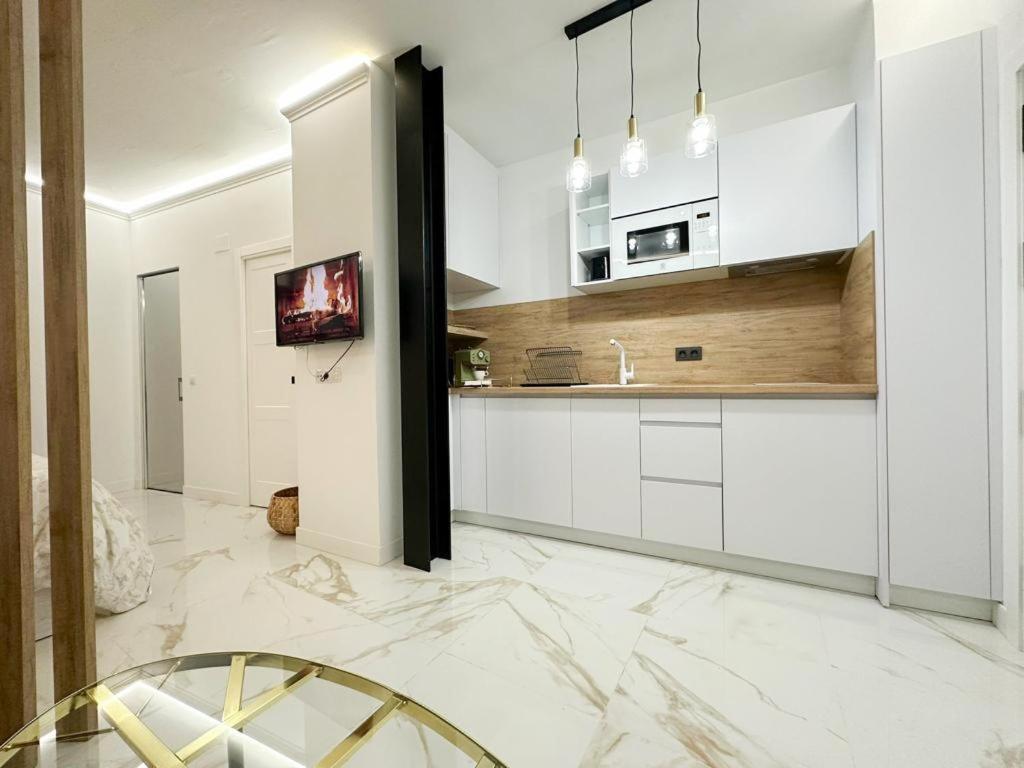 Апартаменты Apartamento En El Centro De Малага Экстерьер фото